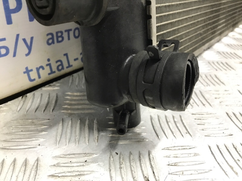 Радиатор основной Tucson 2004-2009 JM 2.0 diesel D4EA Радиатор основной Tucson 2004-2009 JM 2.0 diesel D4EA