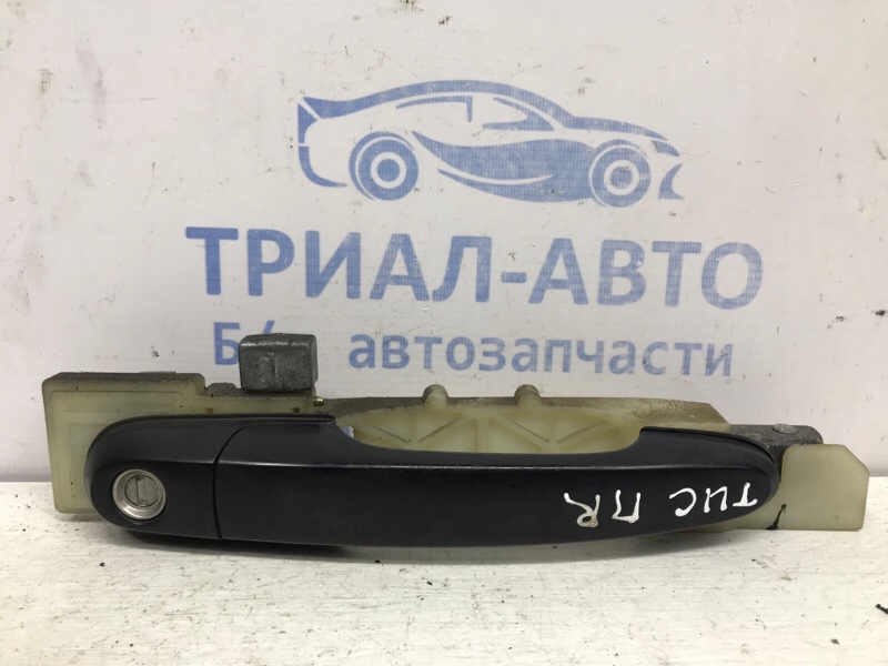 Ручка двери внешняя передняя правая Hyundai Tucson 2004-2009 JM 2.0 diesel D4EA 82660-2E020-CA Б/У