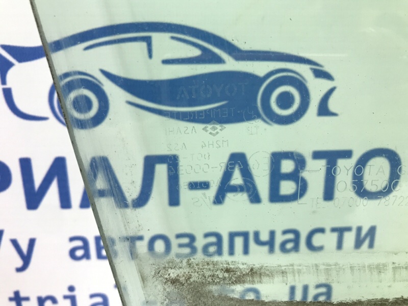 Стекло двери переднее правое Toyota RAV 4 A30 2.0 бензин 1AZFE