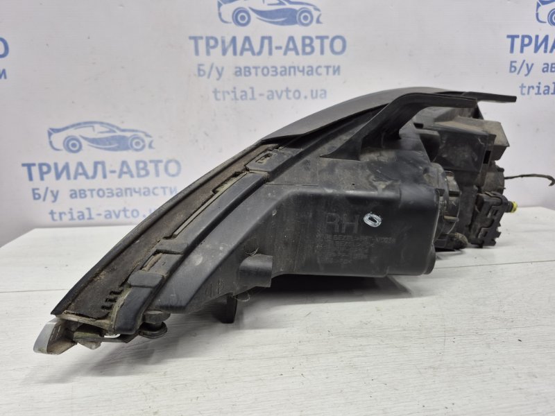 Фара правая галоген Kyron 2005-2016 DJ 2.0 diesel D20Dt