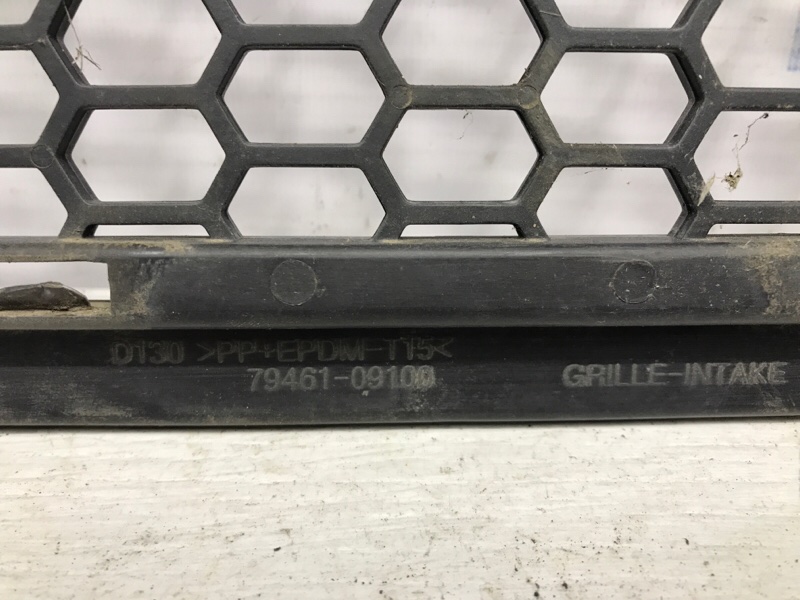 Решетка бампера центральная Kyron 2005-2016 DJ 2.0 diesel D20Dt Решетка бампера центральная Kyron 2005-2016 DJ 2.0 diesel D20Dt