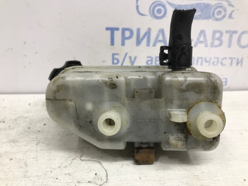 Бачок главного тормозного цилиндра Hyundai Tucson JM 2.0 diesel D4EA