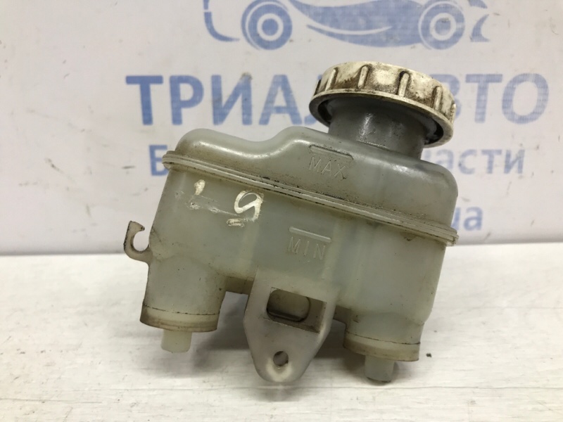 Бачок главного тормозного цилиндра Mitsubishi Lancer 2003-2009 9 1.6 Бензин 4G18 MR569039 Б/У