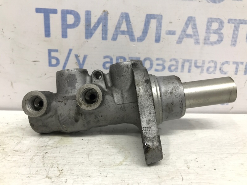 Тормозной цилиндр главный Mitsubishi ASX 2010- GA 1.8 Diesel 4N13 4625A214 Б/У