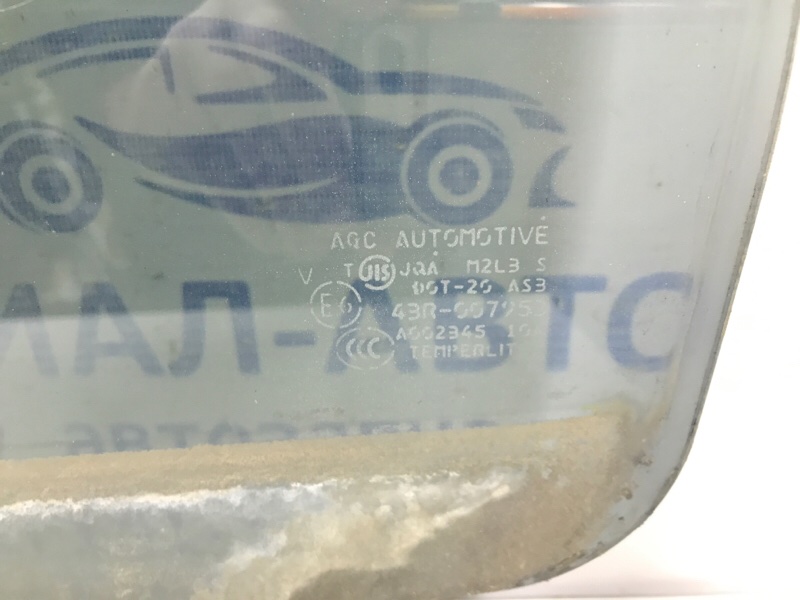 Стекло двери заднее левое Mitsubishi ASX GA 1.8 Diesel 4N13
