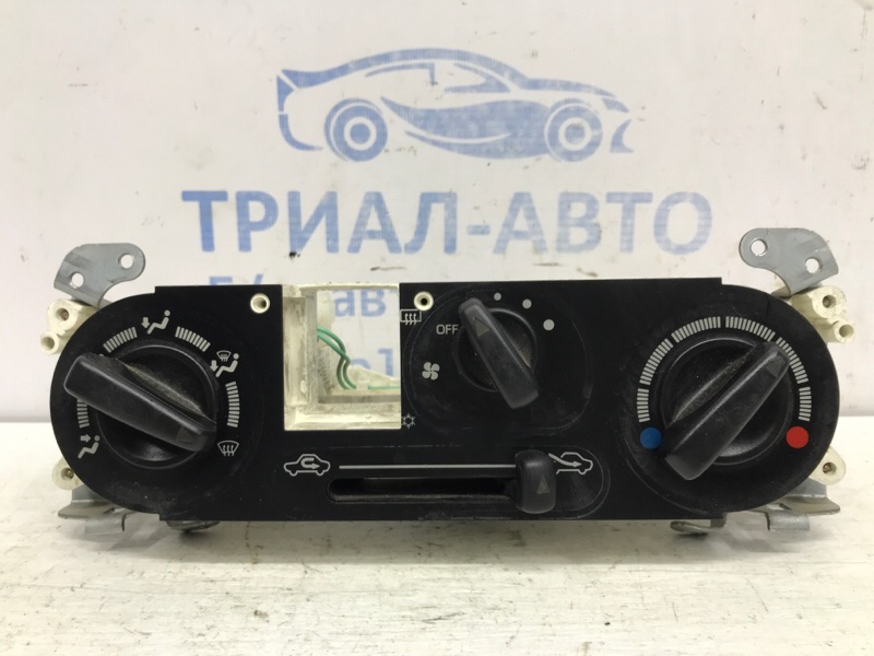 Блок управления кондиционером Mitsubishi Pajero Sport 1996-2008 K9 2.5 Diesel 4D56 МКПП MR360556 Б/У