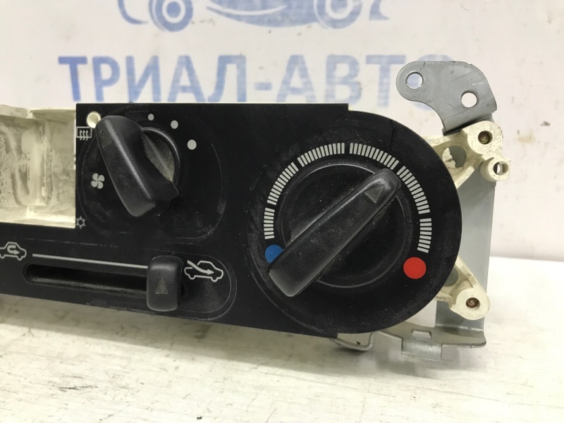 Блок управления кондиционером Mitsubishi Pajero Sport K9 2.5 Diesel 4D56 МКПП