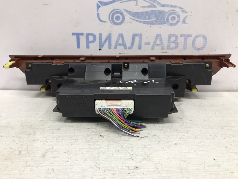 Блок управления климат-контролем Camry 2001-2006 XV30 2.4 Бензин 2AZFE Блок управления климат-контролем Camry 2001-2006 XV30 2.4 Бензин 2AZFE