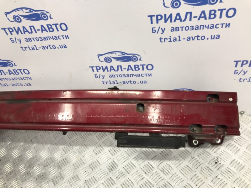 Усилитель бампера передний Nissan Qashqai J11 1.5 Diesel K9K