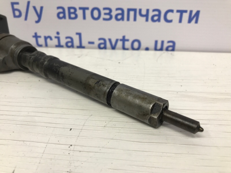 Форсунка топливная Hyundai Tucson JM 2.0 diesel D4EA Форсунка топливная Hyundai Tucson JM 2.0 diesel D4EA