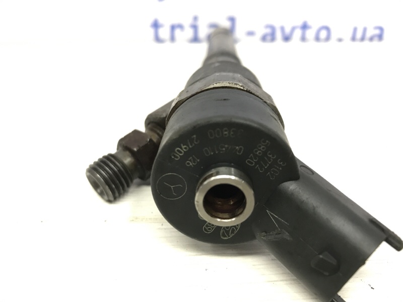 Форсунка топливная Tucson 2004-2009 JM 2.0 diesel D4EA Форсунка топливная Tucson 2004-2009 JM 2.0 diesel D4EA