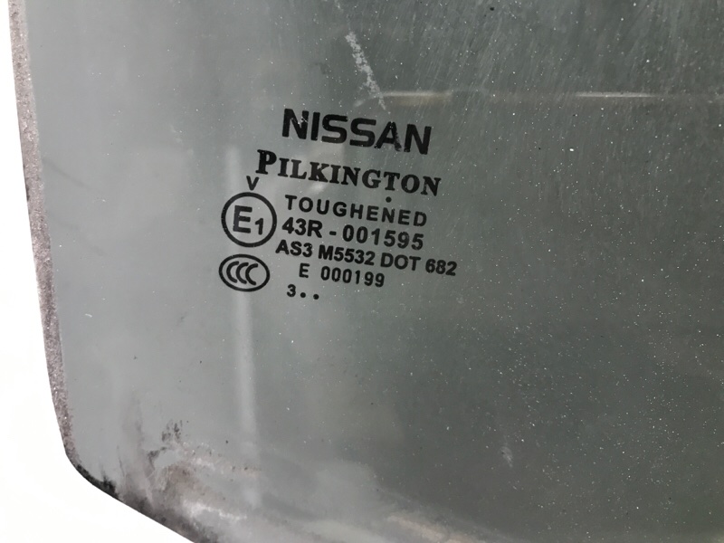 Стекло двери заднее правое Nissan Qashqai J11 1.5 Diesel K9K