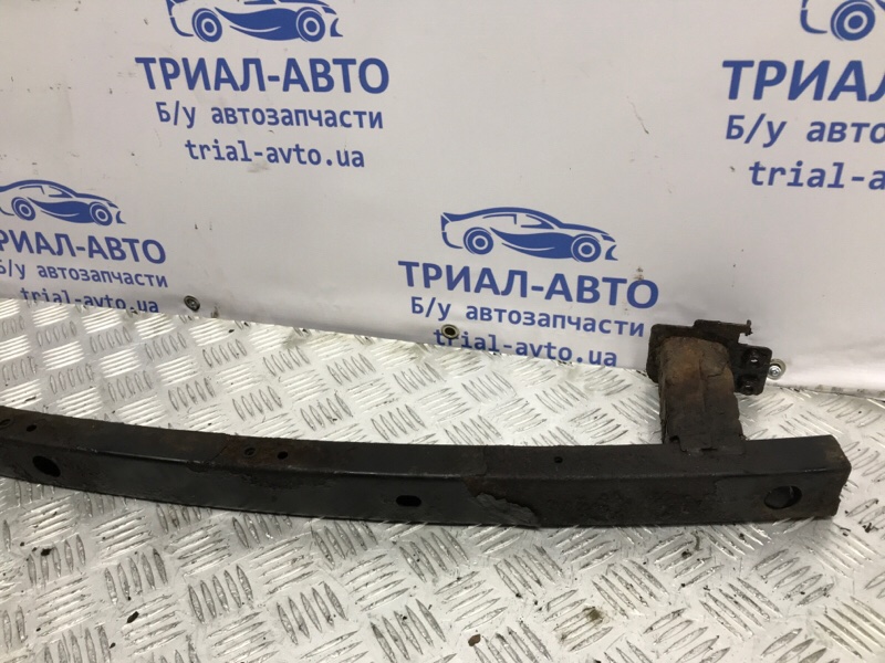 Усилитель бампера передний Nissan Qashqai J11 1.5 Diesel K9K