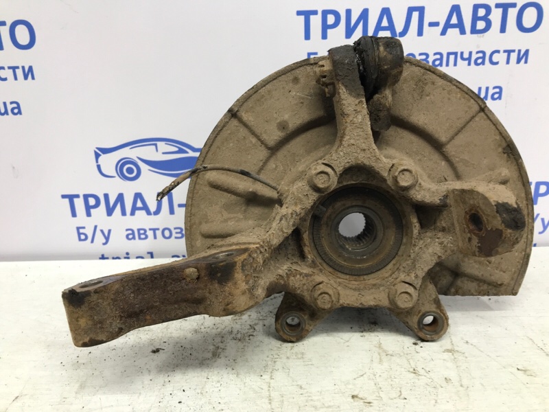 Кулак поворотный левый со ступицей Suzuki Grand Vitara 2005-2016 JT 2.4 бензин J24B 45151-65J00 Б/У