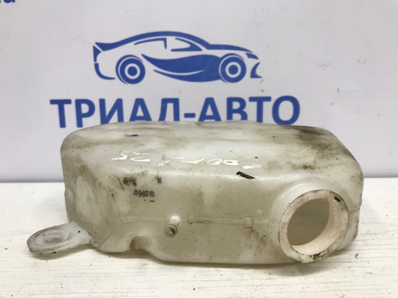 Бачок омывателя задний Mitsubishi Pajero Sport K9 2.5 Diesel 4D56 МКПП