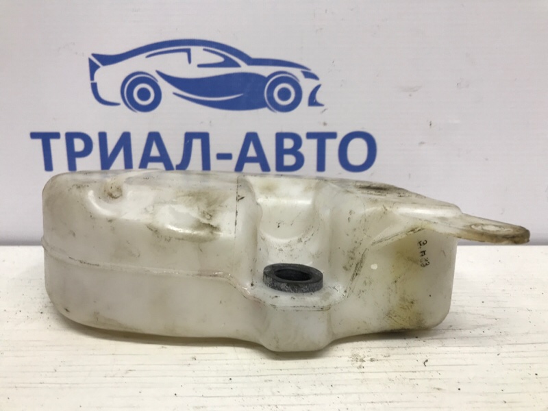 Бачок омывателя задний Pajero Sport 1996-2008 K9 2.5 Diesel 4D56 МКПП