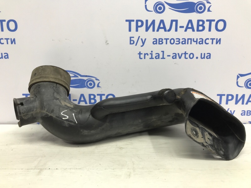 Воздухозаборник Suzuki Grand Vitara 2005-2016 JT 2.4 бензин J24B 13820-78K00 Б/У