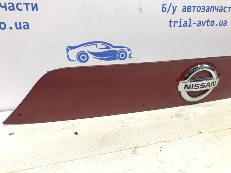 Накладка крышки багажника Qashqai 2013-2022 J11 1.5 Diesel K9K