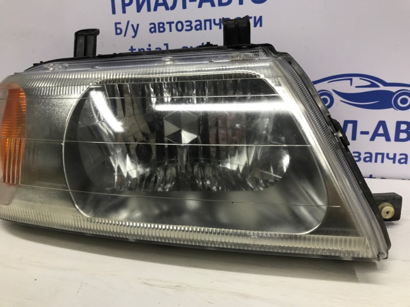Фара правая галоген Mitsubishi Pajero Sport K9 2.5 Diesel 4D56 МКПП
