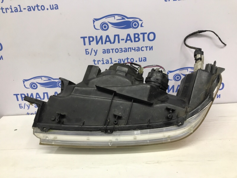 Фара правая галоген Pajero Sport 1996-2008 K9 2.5 Diesel 4D56 МКПП