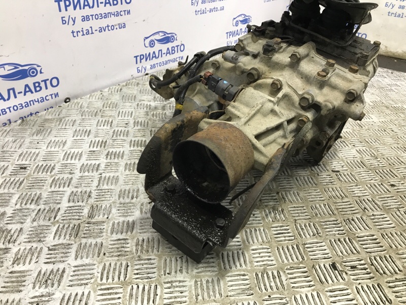 Раздаточная коробка Mitsubishi Pajero Sport K9 2.5 Diesel 4D56 МКПП Раздаточная коробка Mitsubishi Pajero Sport K9 2.5 Diesel 4D56 МКПП
