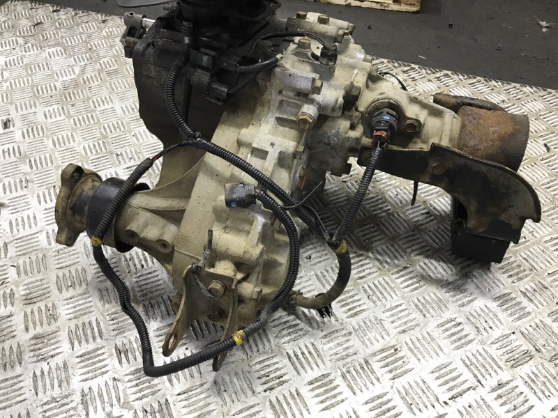 Раздаточная коробка Pajero Sport 1996-2008 K9 2.5 Diesel 4D56 МКПП Раздаточная коробка Pajero Sport 1996-2008 K9 2.5 Diesel 4D56 МКПП
