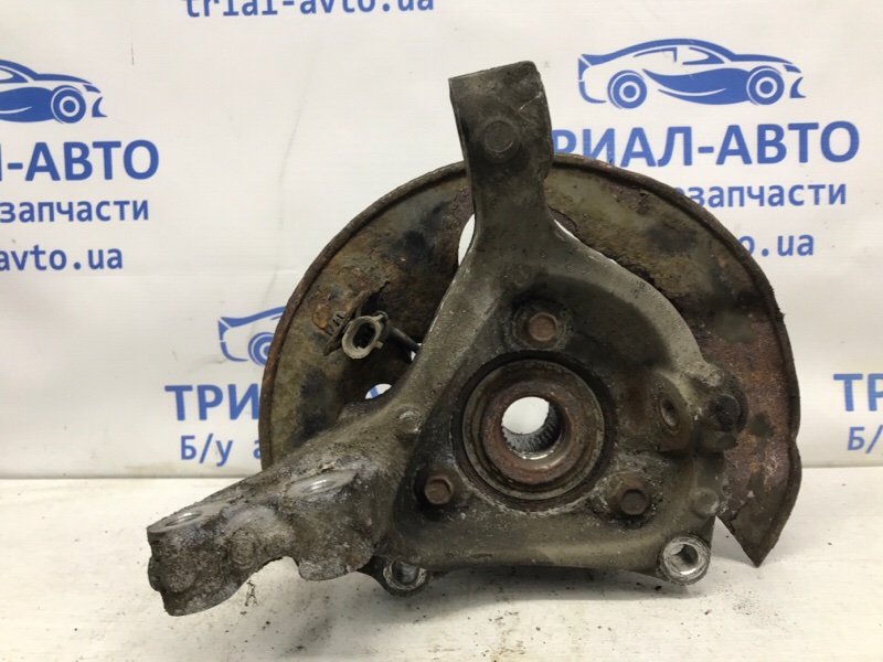 Кулак поворотный правый со ступицей Chevrolet Captiva 2011-2018 C140 2.2 diesel Z22D1 25944110 Б/У