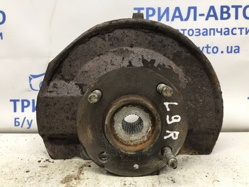 Кулак поворотный правый со ступицей Lancer 2003-2009 9 1.6 бензин 4G18