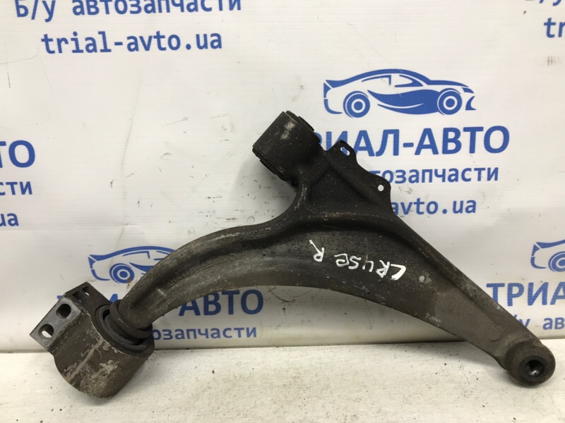 Рычаг правый Chevrolet Cruze 2009-2016 J300 1.6 бензин F16D4 13321339 Б/У