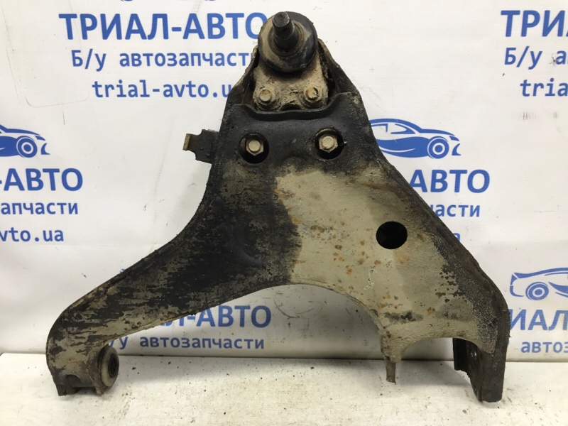 Рычаг передний нижний левый Mitsubishi Pajero Sport 1996-2008 K9 2.5 Diesel 4D56 МКПП MN150411 Б/У