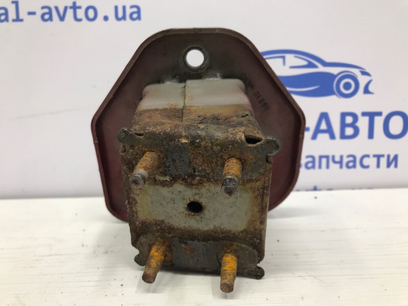 Кронштейн усилителя заднего бампера правый Qashqai 2013-2022 J11 1.5 Diesel K9K Кронштейн усилителя заднего бампера правый Qashqai 2013-2022 J11 1.5 Diesel K9K