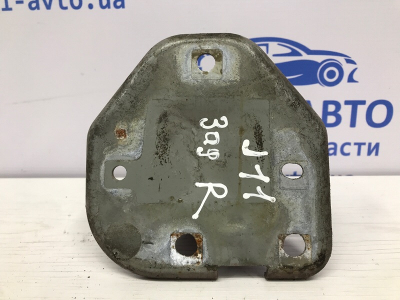 Кронштейн усилителя заднего бампера правый Nissan Qashqai J11 1.5 Diesel K9K Кронштейн усилителя заднего бампера правый Nissan Qashqai J11 1.5 Diesel K9K