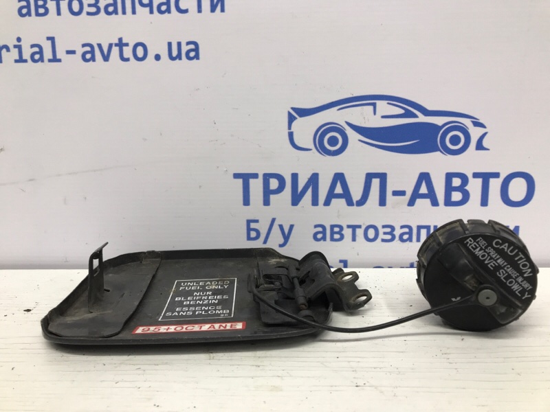 Лючок бака Mitsubishi Lancer 9 1.6 бензин 4G18