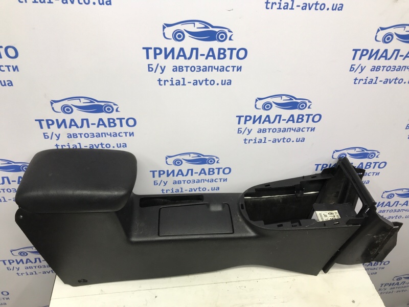 Подлокотник X-Trail 2007-2014 T31 2.0 Diesel M9R