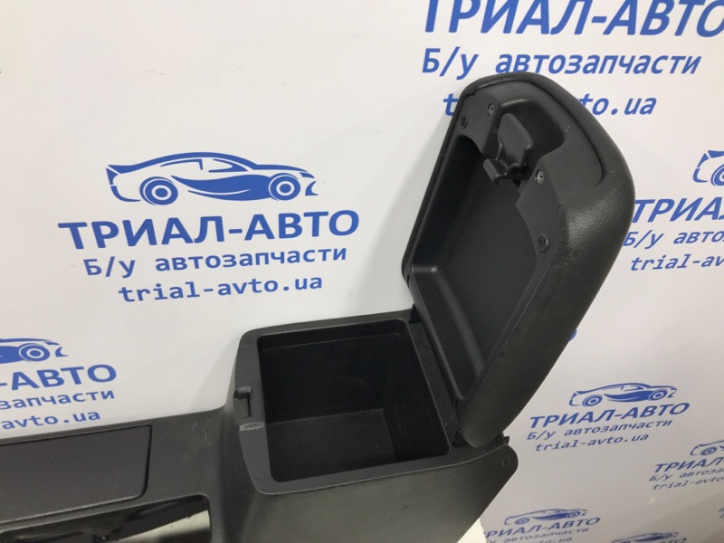 Подлокотник X-Trail 2007-2014 T31 2.0 Diesel M9R