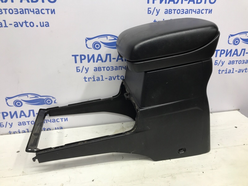 Подлокотник Grand Vitara 2005-2016 JT 2.4 бензин J24B