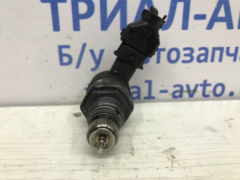 Датчик давления топлива в рейке Sorento 2002-2011 BL 2.5 diesel D4CB МКПП Датчик давления топлива в рейке Sorento 2002-2011 BL 2.5 diesel D4CB МКПП