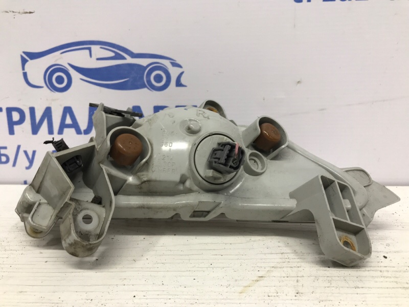 Фара противотуманная правая Mazda 3 BM 2.2 diesel