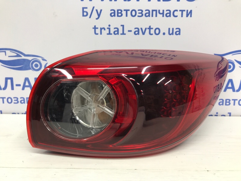 Фонарь задний внешний правый Mazda 3 2013-2019 BM 2.2 diesel B45D51150 Б/У