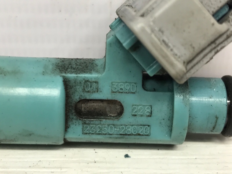 Форсунка топливная Toyota Camry XV30 2.4 Бензин 2AZFE Форсунка топливная Toyota Camry XV30 2.4 Бензин 2AZFE