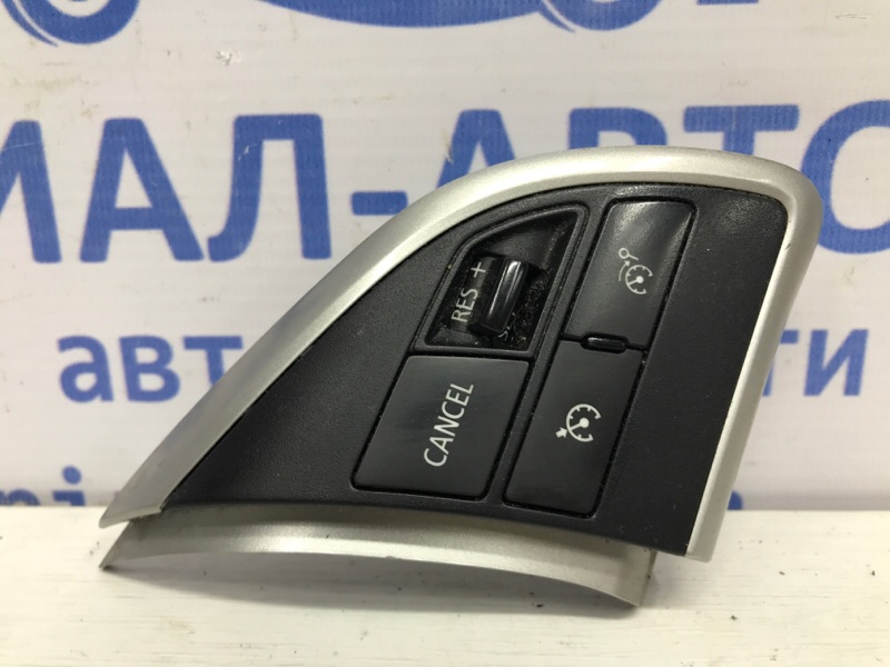 Кнопки руля Mitsubishi Outlander 2012-2021 GF 2.2 diesel 4N14 8602A111 Б/У