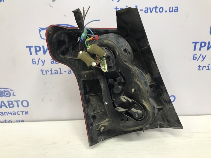 Фонарь задний внешний правый Avensis 2003-2009 T25 1.8 бензин 1ZZFE Фонарь задний внешний правый Avensis 2003-2009 T25 1.8 бензин 1ZZFE