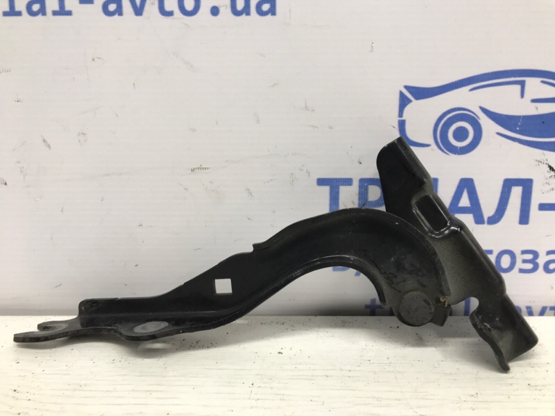 Петля капота левая Mazda CX 5 2011-2017 KE 2.2 diesel KD53-52-420A Б/У