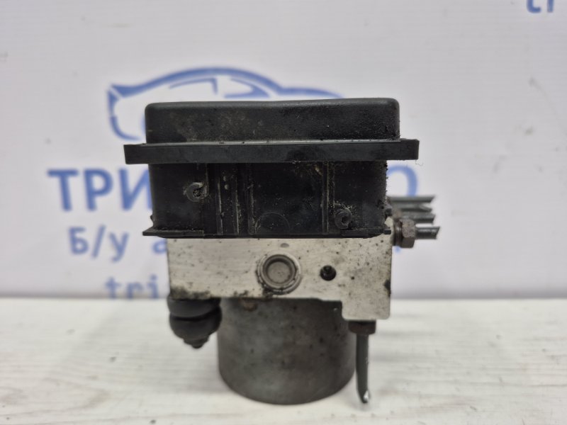 Блок abs Avensis 2003-2009 T25 1.8 бензин 1ZZFE