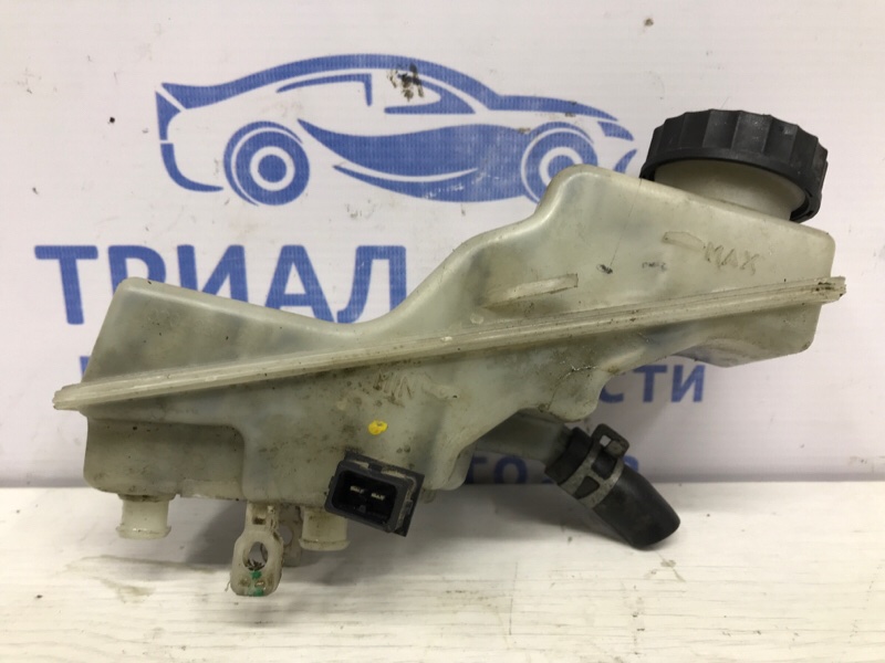 Бачок главного тормозного цилиндра Avensis 2003-2009 T25 1.8 бензин 1ZZFE