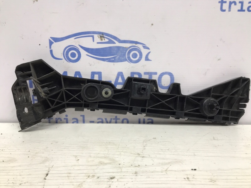 Кронштейн бампера задний левый Mazda 3 BM 2.2 diesel Кронштейн бампера задний левый Mazda 3 BM 2.2 diesel