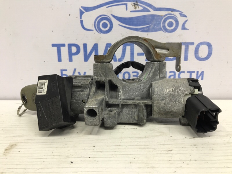 Замок зажигания Toyota Avensis T25 1.8 бензин 1ZZFE Замок зажигания Toyota Avensis T25 1.8 бензин 1ZZFE