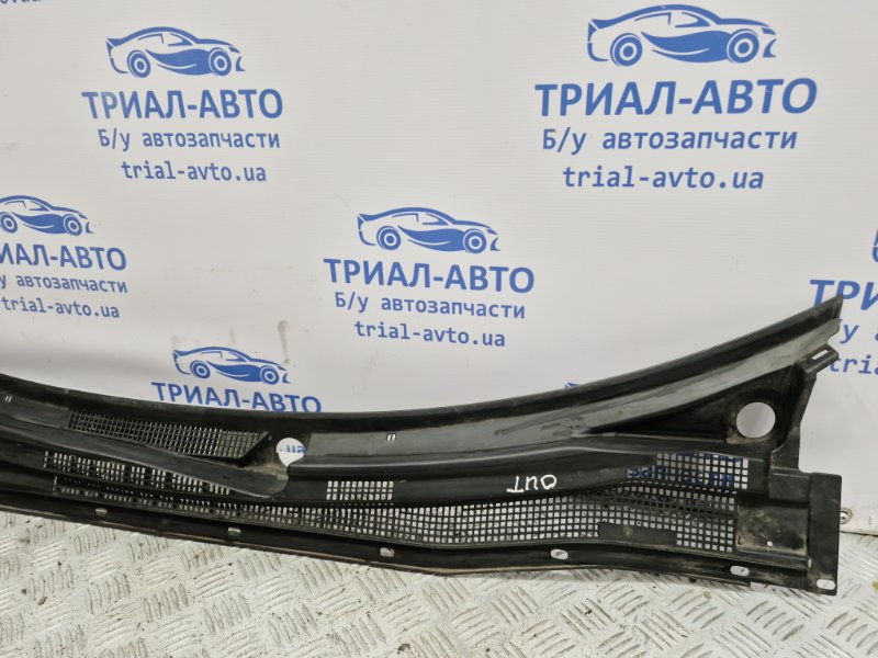 Дефлектор дворников Mitsubishi Outlander CU 2.4 бензин 4G69