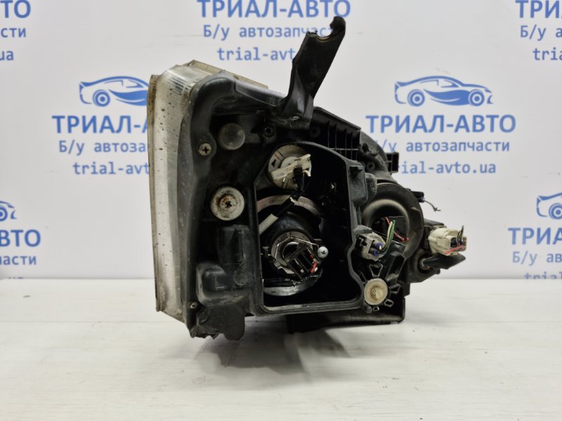 Фара левая галоген Avensis 2003-2009 T25 1.8 бензин 1ZZFE