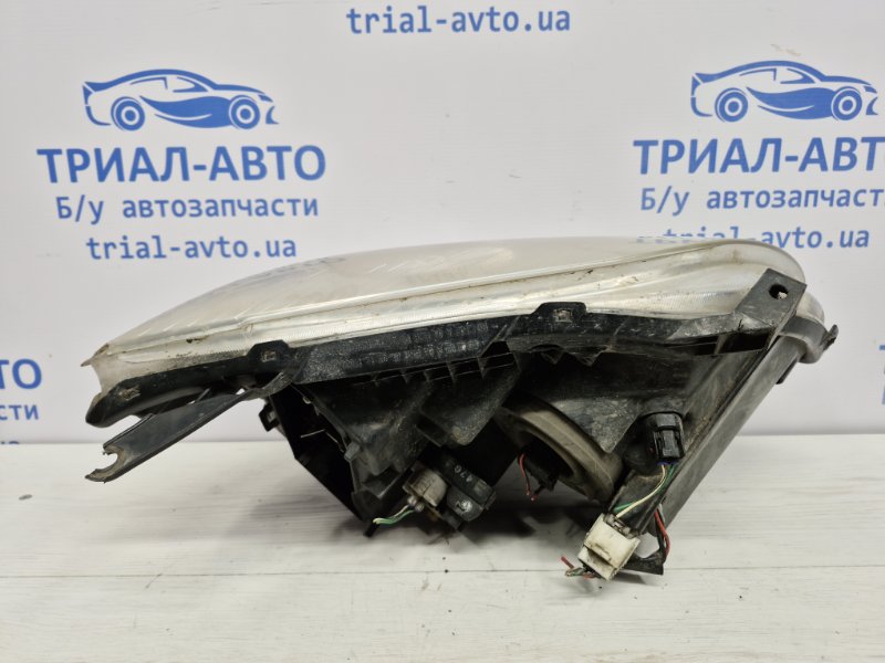 Фара левая галоген Avensis 2003-2009 T25 1.8 бензин 1ZZFE
